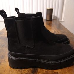 Nordstrom Rack Women's Chelsea Platform Boots Size 7