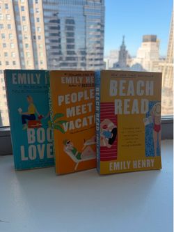 Emily Henry Books : Beach Read, Book Lovers, & People We Meet on Vacation