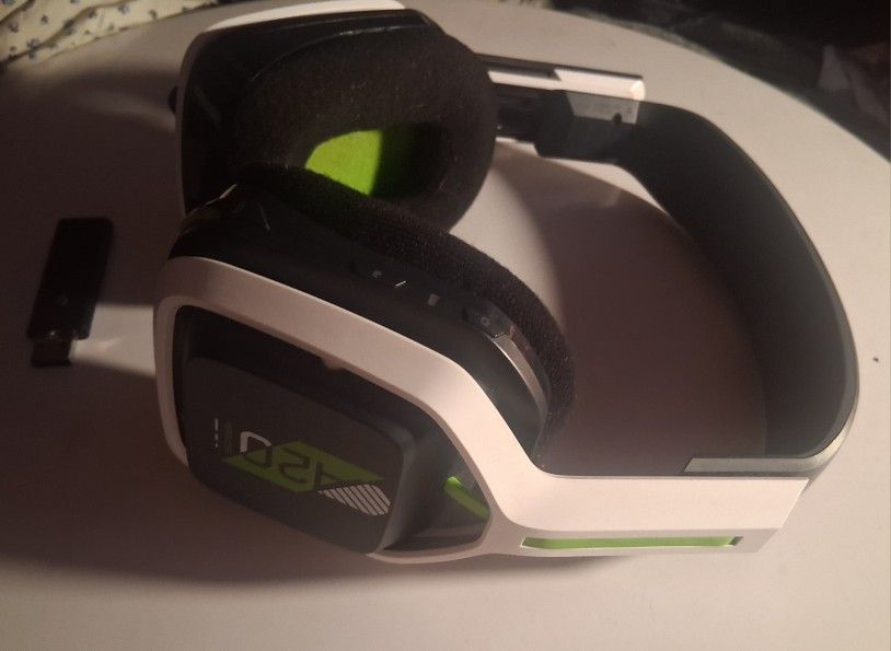 Wireless Xbox A20's Headset