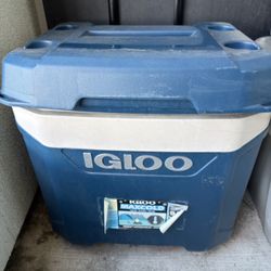 Large Igloo cooler