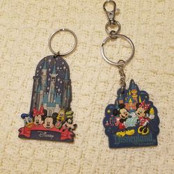 Walt Disney Keychains NWOT
2 different Walt Disney Keychains 
See all pictures for what both look like. 

Please go to my page and see other items tha
