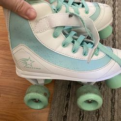 Girls Size 3 Skates