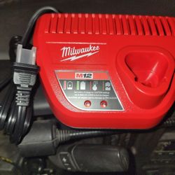 Milwaukee M12 Charger
