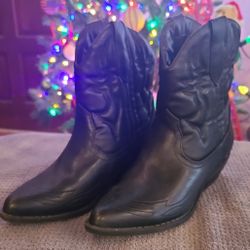 Black Boots Size 7