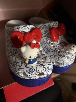 Hello Kitty Crocs