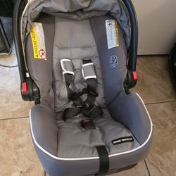 Graco Infant Carseat
