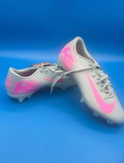 Nike Gray Pink Soccer Cleats Plastic Lace Up Low Top Synthetic Athletic- New Arrival