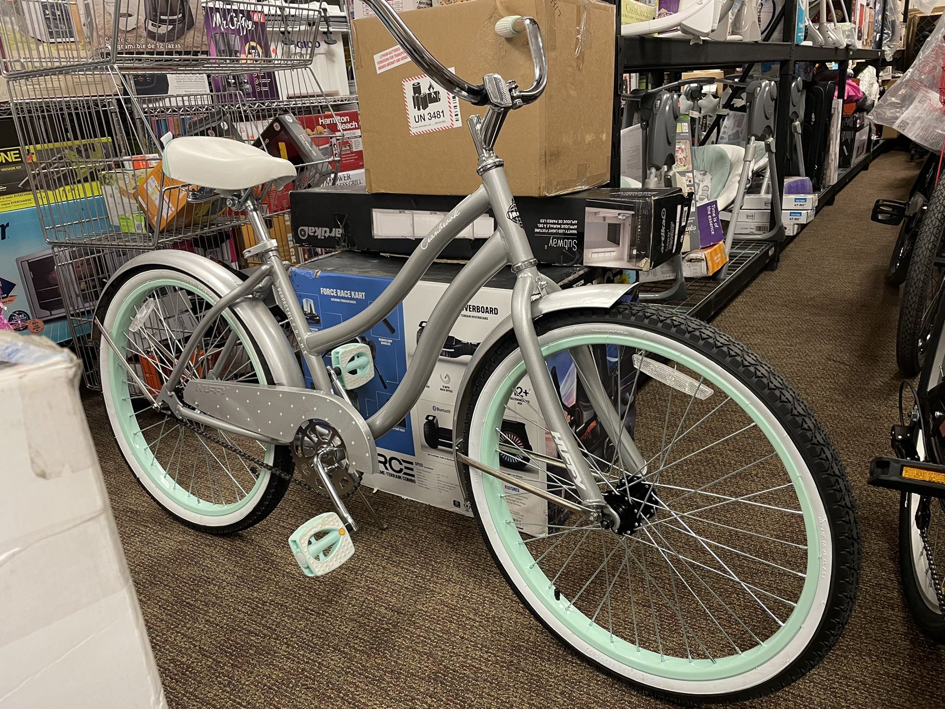 Huffy 24" Cranbrook Girls' Cruiser Perfect Fit Frame, Silver Huffy 24" Cranbrook. Read Description!