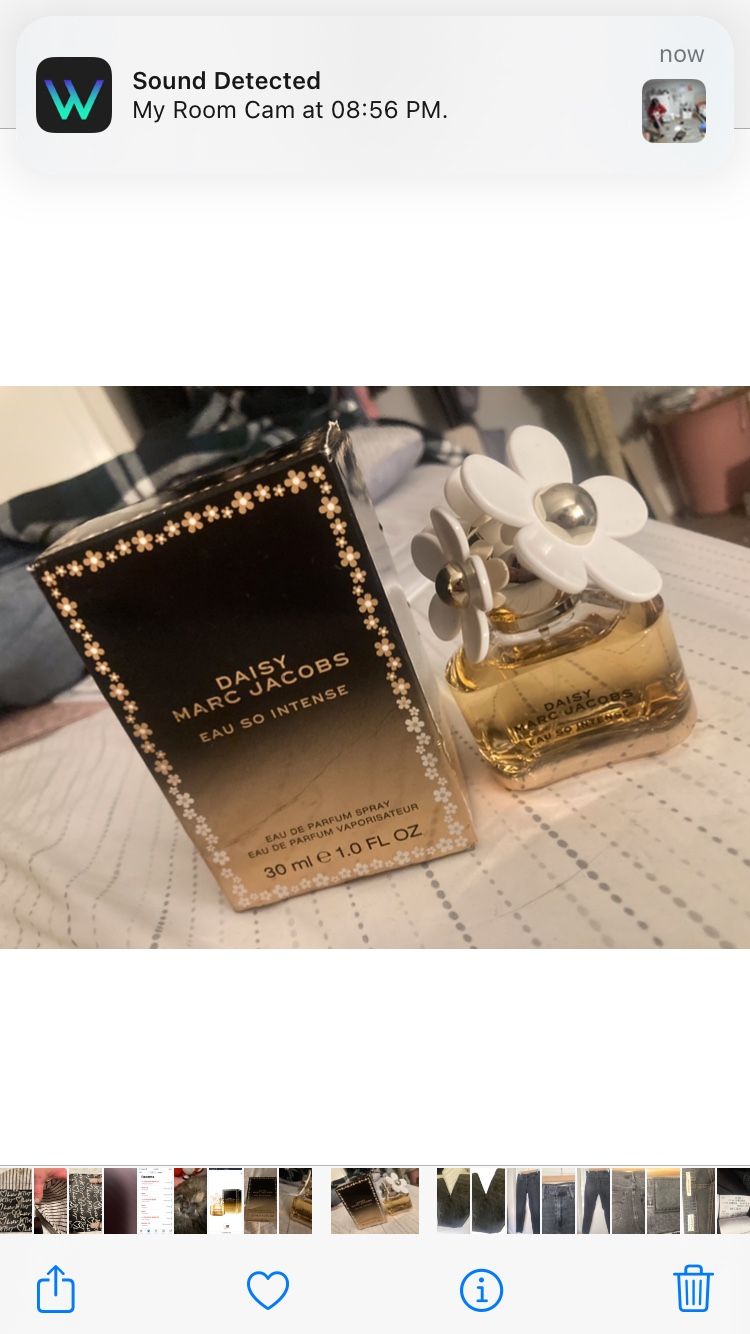 Daisy by Marc Jacobs Eau De Toilette Spray 1.7 oz
