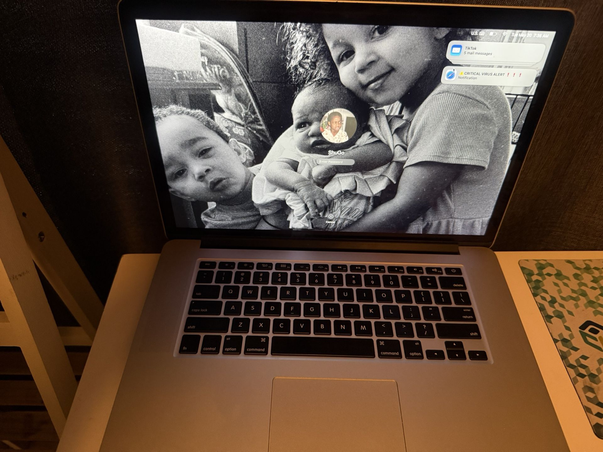 MacBook PRO 15 *Great condition * Nice Screen