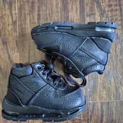 NIKE Air Max Goadome TD Boots Baby Size 4
