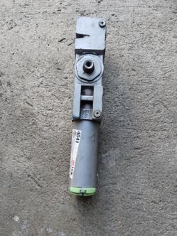 LCN heavy duty mounted door closer