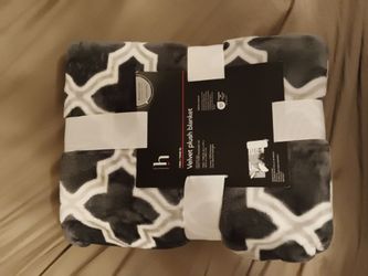 Home Expressions Velvet Plush Blanket Twin/Twin XL