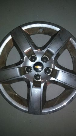 Chevrolet Malibu factory chrome hubcap