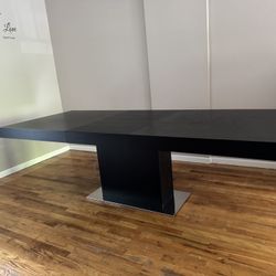 Extendable Dining Table 