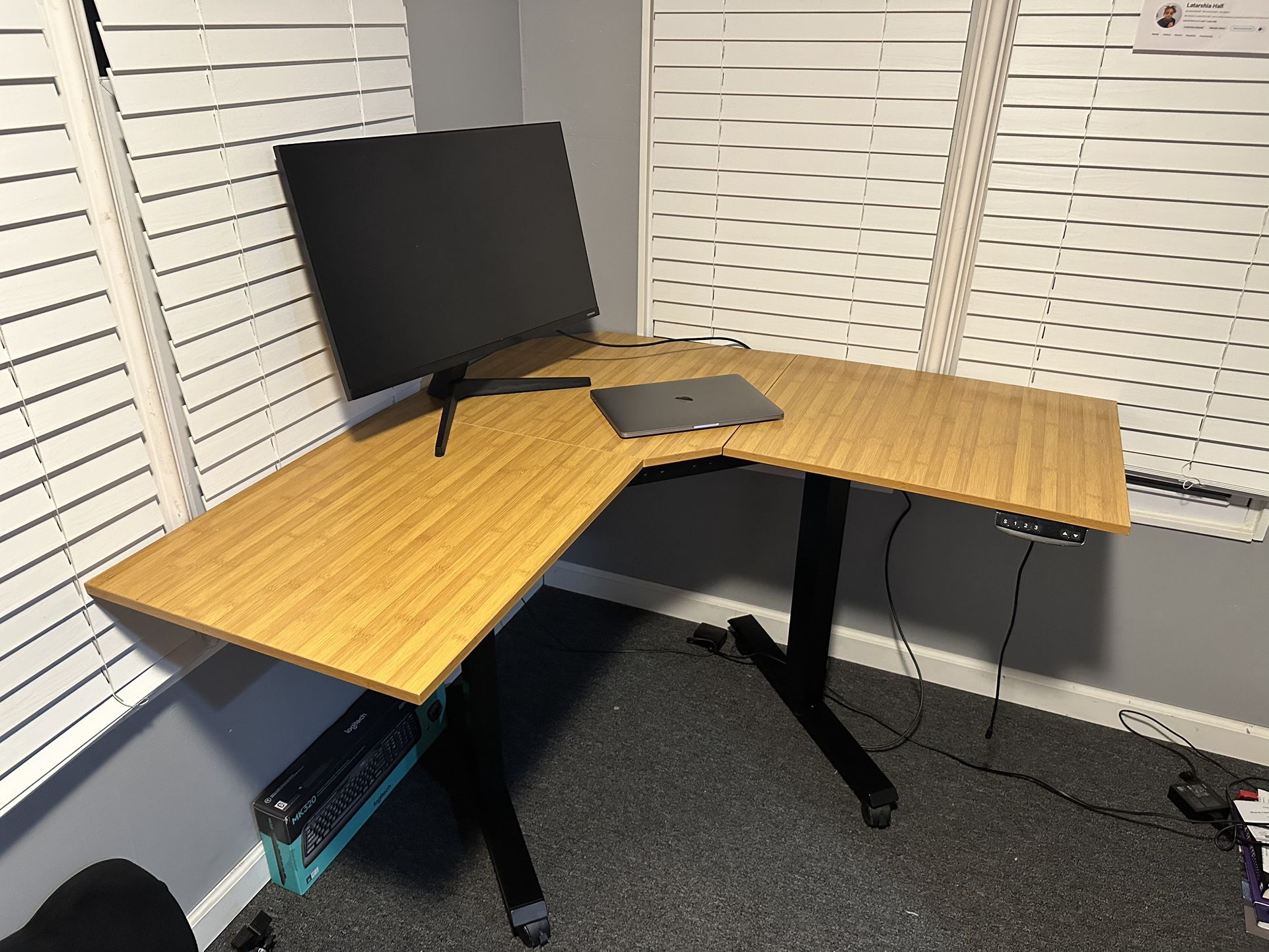 Desk And Chair 