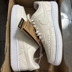  Brand New Low Nikes 