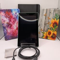 Like NEW Kindle Fire 7 Inch Tablet Bundle 