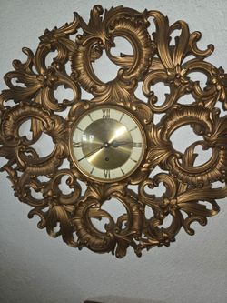 VINTAGE MCM WELBY SCROLL AND FLORAL 8 DAY WIND UP WALL CLOCK