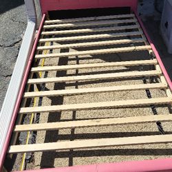 Girls Twin Size Bed 