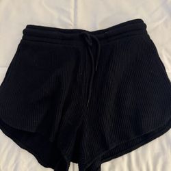 Black Shorts 
