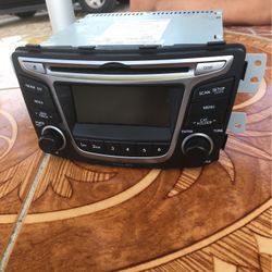 Hunda Accent Stereo 20$
