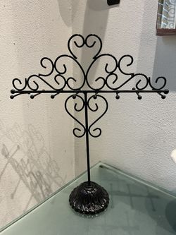 VINTAGE CLAIRE’S BLACK METAL JEWELRY STAND