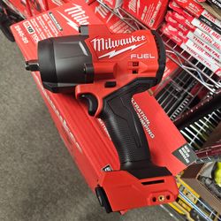 MILWAUKEE M18 18V FUEL 1/2" IMPACT WRENCH (TOOL-ONLY)