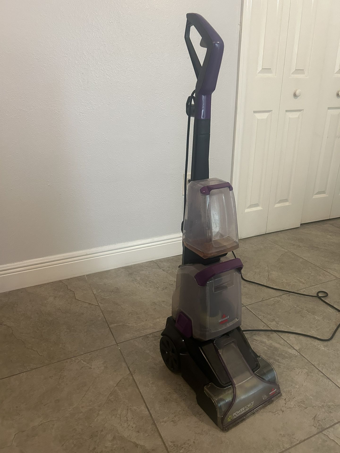Vacuum Power Force Power Brush Pet Vacuum. In Perfect Condition