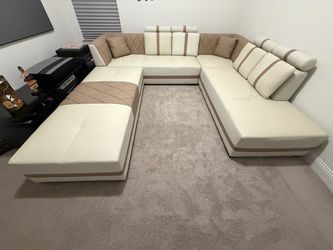 Large U-Shaped Sectional Sofa