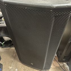 JBL SRX835P 15” 3 Ways Powered PA Speaker