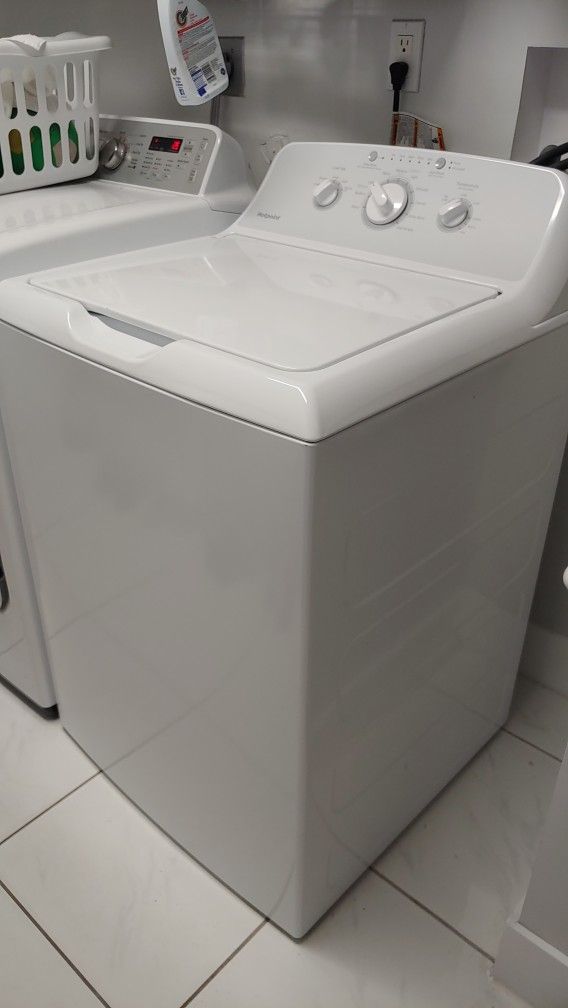 Washer Machine/ Top Load Hotpoint/whirlpool