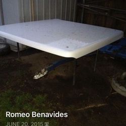 For an 2007-2013 Chevy crew cab bed cover