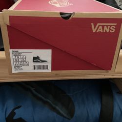 NEW Vans Sk8-Hi Size 7men/8.5women