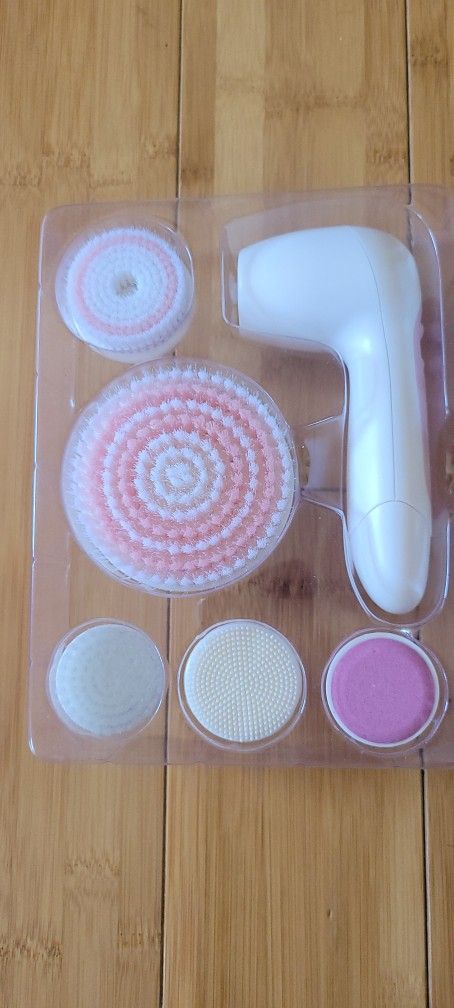 Brand new 5 in 1 face cleaning brush electric wash machine spa skin 