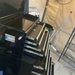 Tools Box Husky $250