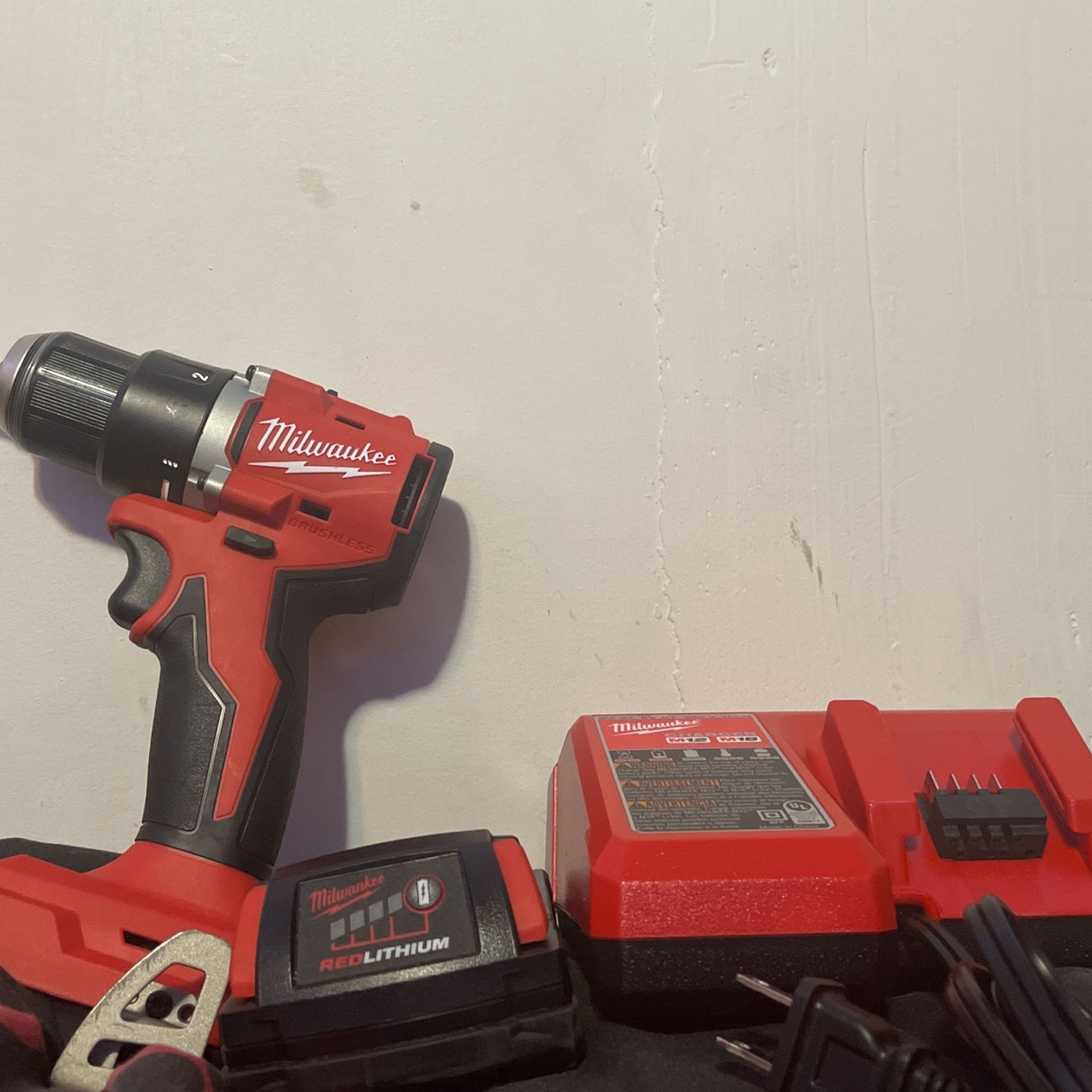 Milwaukee M18 Taladro