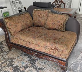 Love seat