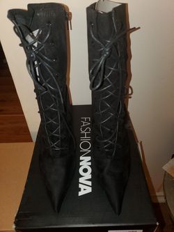 Fashion Nova black bootie size 11