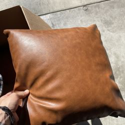 Full Set Of Couch Pillows ( BRAND NEW - 8 Total)