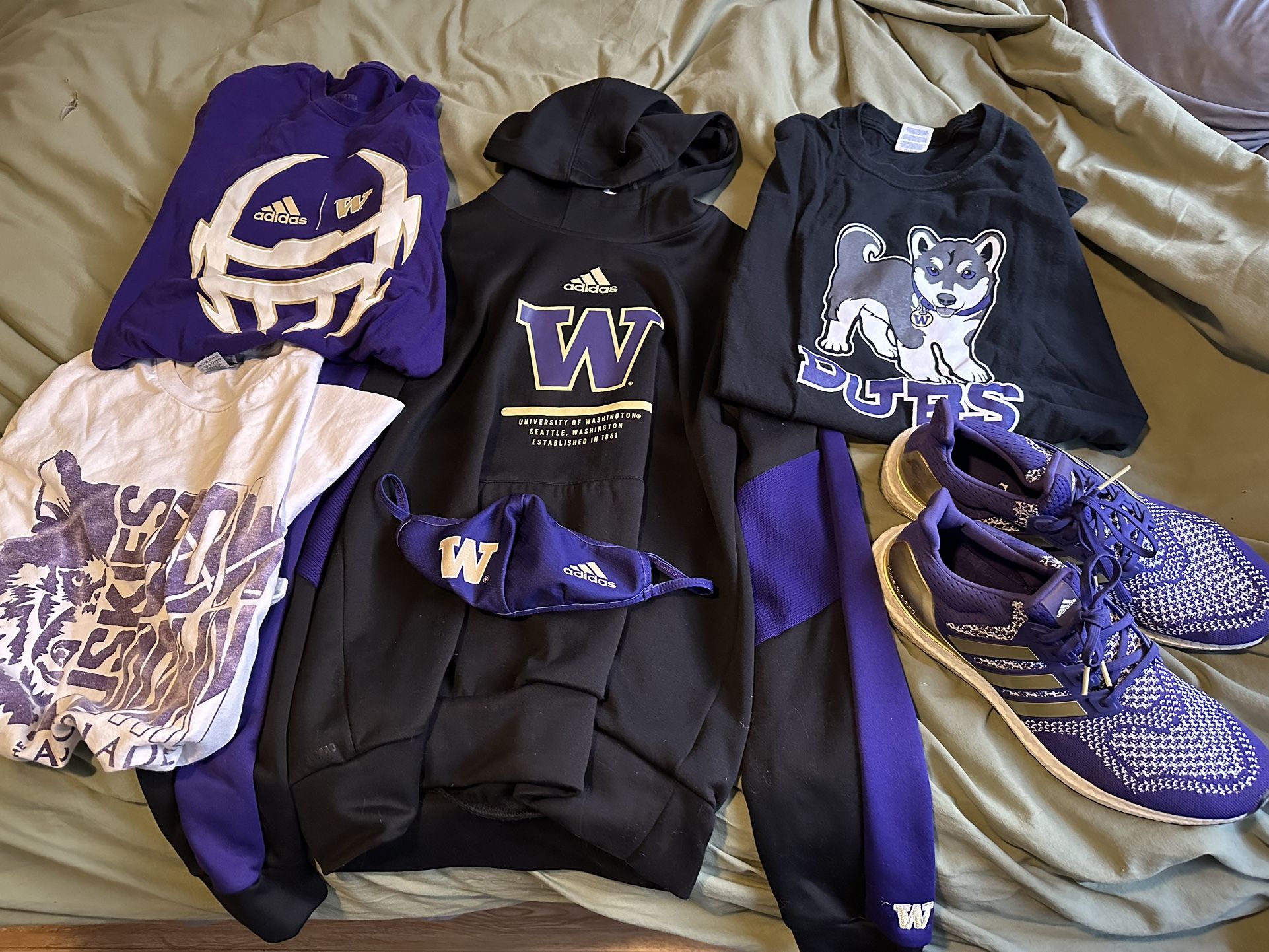 UW University of Washington Huskies Shirt Hoodie Shoes Apparel New