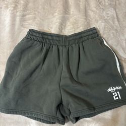 DFYNE 4th birthday jogger shorts ☆