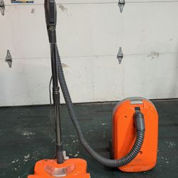 Kenmore Canister Vac 