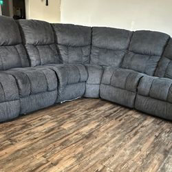 Power Reclining Sectional