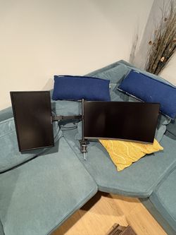 Dual monitor stand W/ Monitors