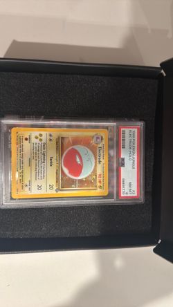 PSA 8 Vintage Pokémon Holo Card – Electrode Jungle Set