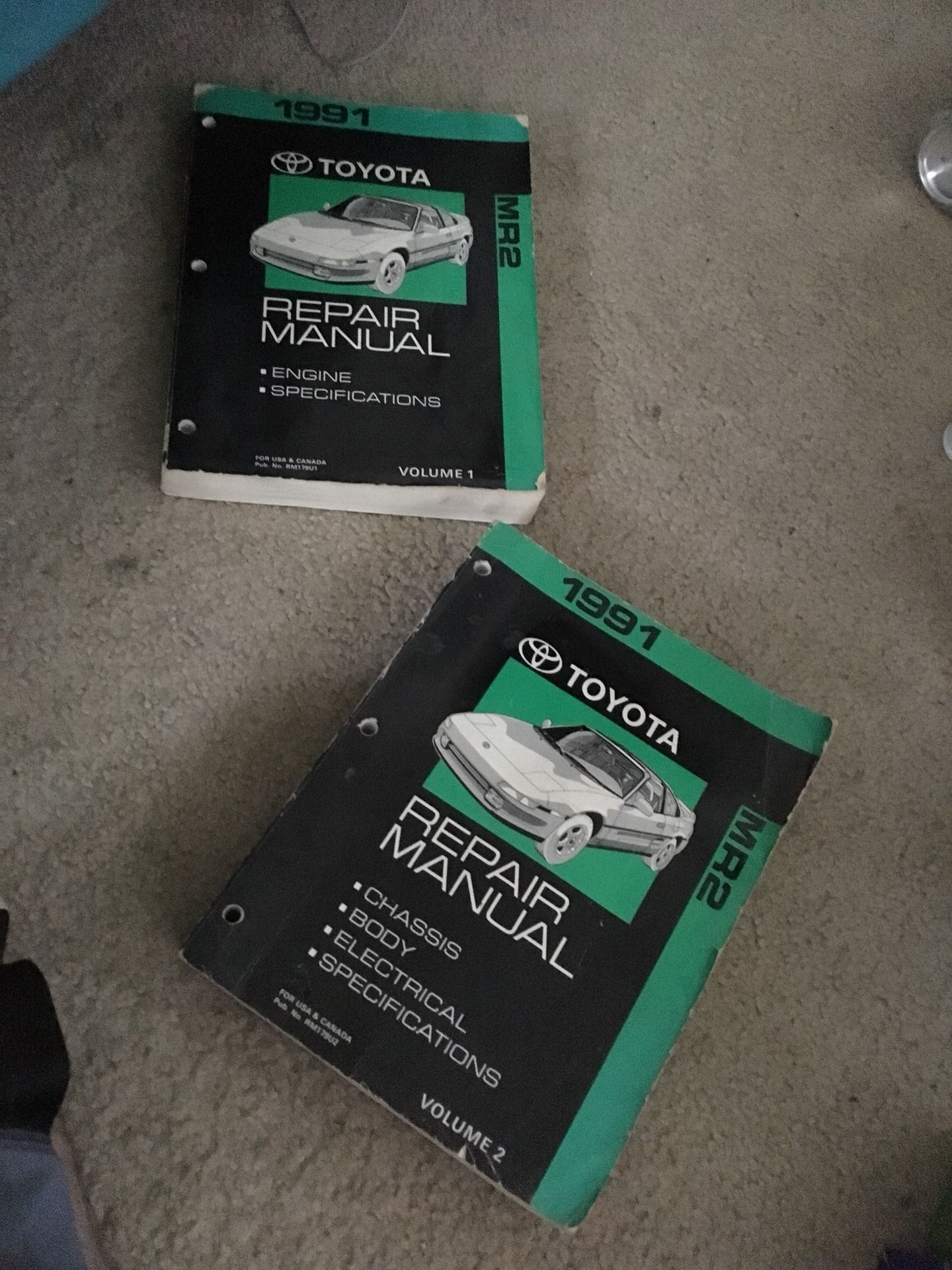 Super rare oem mr2 repair manual
