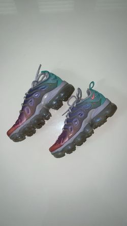 Women’s vapor max size 7