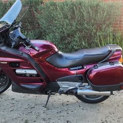 2002 Honda ST1100 Run & drives like new Just fully Serviced