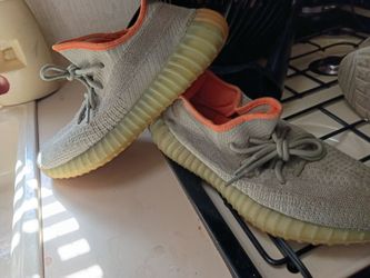 Yezzy boost adidas size 8 1/2